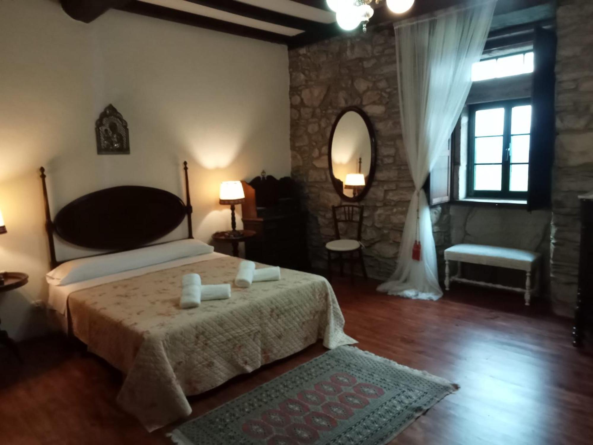 Palacio De Cantiz "Reserva De Ancares" Becerreá Exteriér fotografie